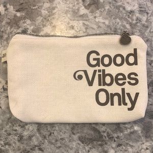 New Zipper Travel Pouch